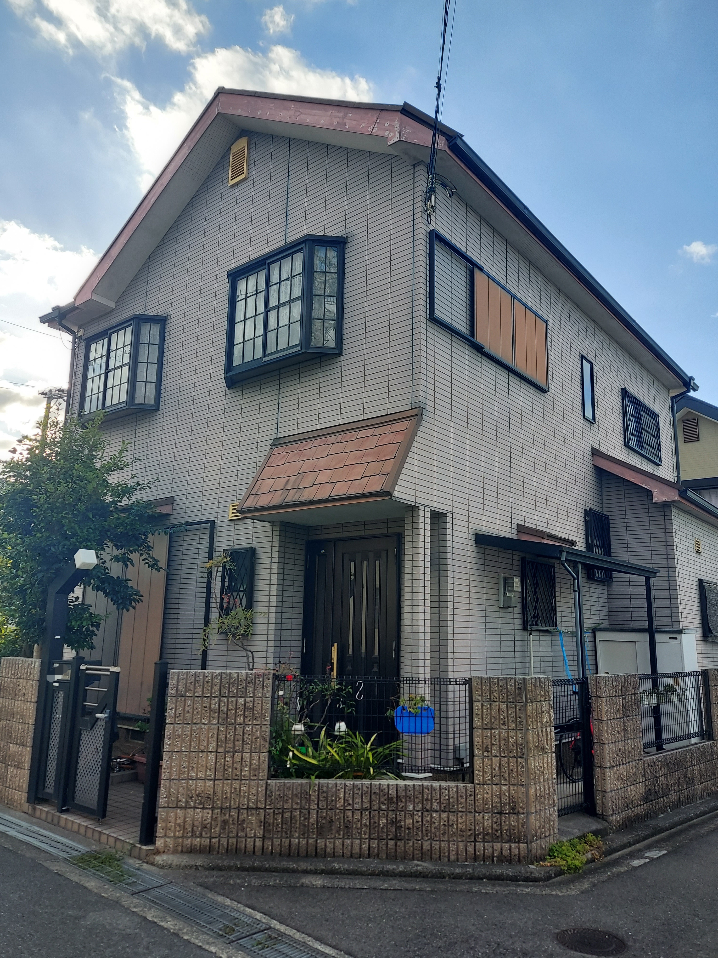 R6 12/10 岸和田市/H様邸 壁スーパーセランフレックスNTR-05 屋根クールくん/ラクーンブラウン