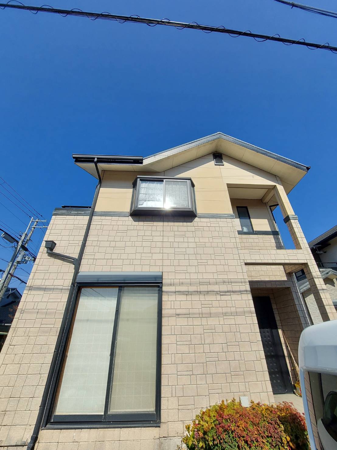 泉南市/U様邸　WBアート　壁1FWB2285/2FA401　屋根カバー工法ブラック